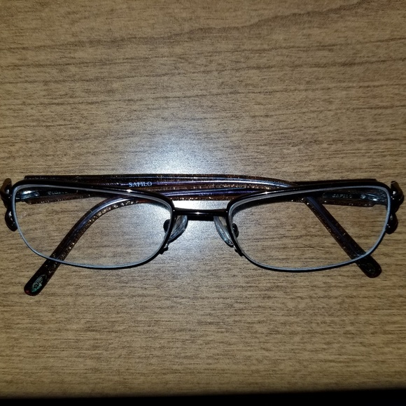 Safilo Prescription Glasses for Women. - Picture 3 of 7